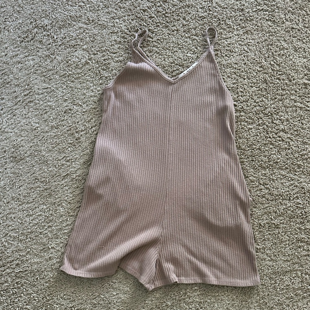Tan ribbed pocket romper three bird nest